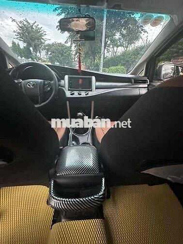 Toyota Innova 2018 2.0E số sàn, màu trắng camay