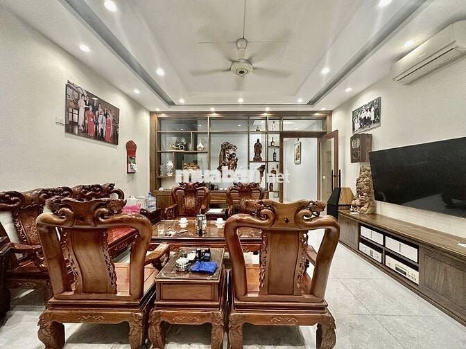 LIỀN KỀ LOUIS CITY ĐẠI MỖ -100M-5 TẦNG-GARA-VỈA HÈ-VIEW VƯỜN HOA -VIP
