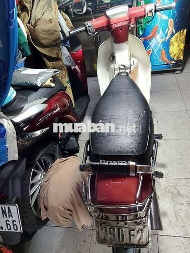 Nhà dư xe Honda dream thái bst