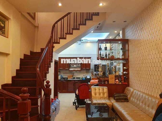 NHỈNH 5 TỶ – NHÀ 5 TẦNG DÂN XÂY TUYỆT ĐẸP – TRUNG TÂM NGUYỄN TRÃI – VĂ