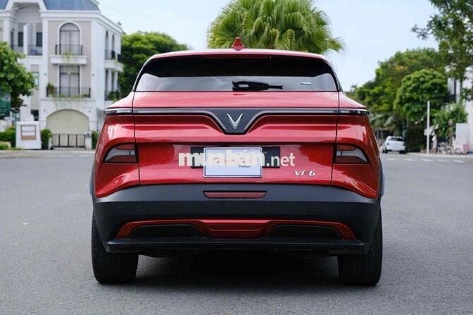 VinFast VF6 2025 - 11000 km
