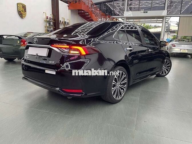 Toyota Altis 2022 1.8V - 65000 km chất xe cực đẹp