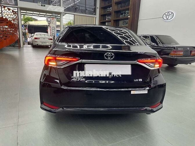Toyota Altis 2022 1.8V - 65000 km chất xe cực đẹp