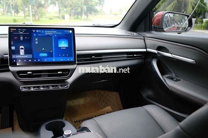 VinFast VF6 2025 - 11000 km