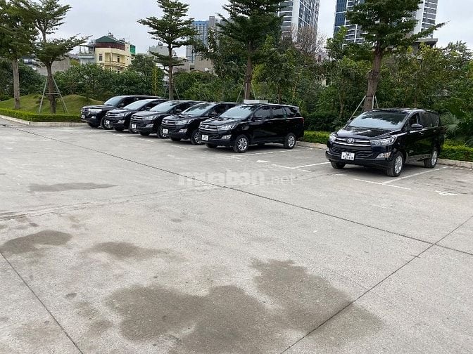 Tìm lái xe bằng B2-D chạy chuyên gia và CBCNV Khu Công Nghiệp