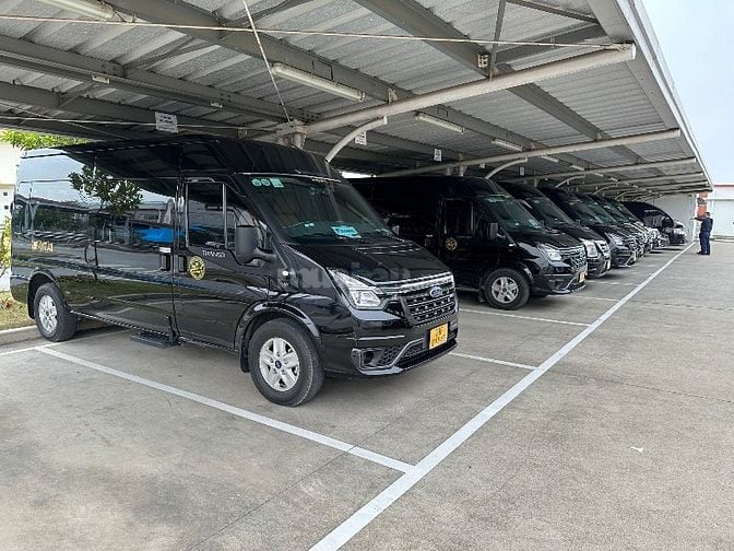 Tìm lái xe bằng B2-D chạy chuyên gia và CBCNV Khu Công Nghiệp