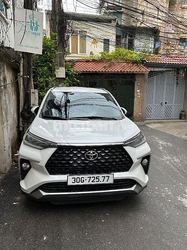 Tìm lái xe bằng B2-D chạy chuyên gia và CBCNV Khu Công Nghiệp