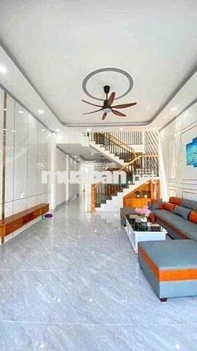 EM Bán nhà một trệt một lầu thiết kế theo phong cách hiện đại. Kp3a Tr