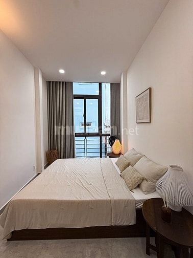 NHỈNH 5 TỶ, TẶNG FULL NỘI THẤT QUẬN 10 KẾ ĐH KINH TẾ - 32M2 4 TẦNG 4PN