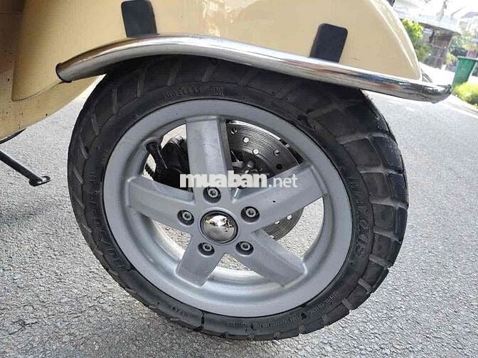 Vespa FI 3vie . 213 biển sg ngay chủ ký xe cọp