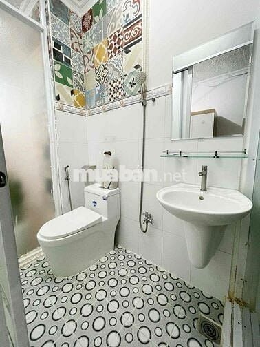 DUPLEX CỬA SỔ - BAN CÔNG GIÁ RẺ QUẬN 3 - KẾ CHỢ HOÀ HƯNG Q10