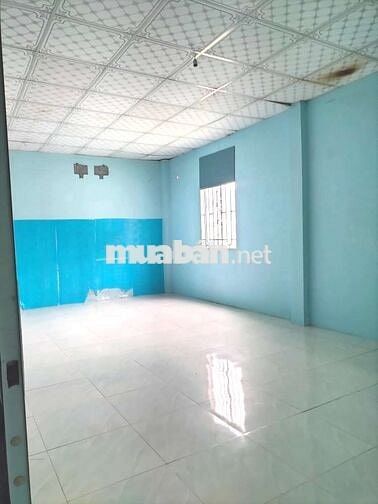 Xưởng 200m2 - Có Gác Lửng -- Có Văn Phòng -- Q. Bình Tân