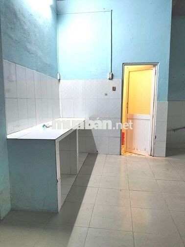 Xưởng 200m2 - Có Gác Lửng -- Có Văn Phòng -- Q. Bình Tân