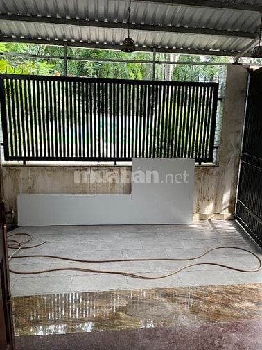 Cho thuê mặt bằng 125m2 ( 5 x 25m ) 1 pn / 1 wc  , có nội thất .