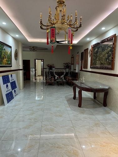 Cho thuê mặt bằng 125m2 ( 5 x 25m ) 1 pn / 1 wc  , có nội thất .