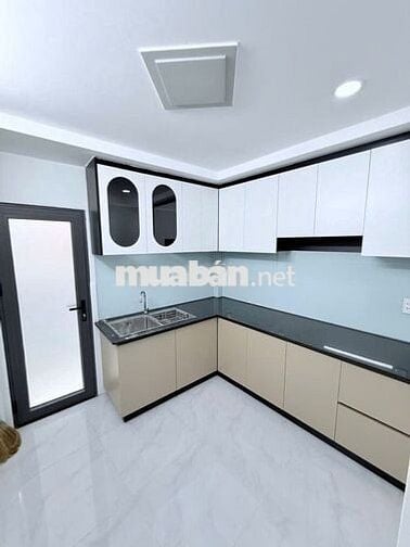 35m2, Nhà Mới Hoàn Thiện 2 Tầng, 2 PN. Trịnh Đình Thảo, kế Quận 11.