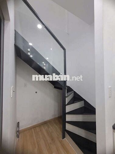 Nhà shr hoàn công Trần Xuân Soạn ban công Tân Hưng Quận 7