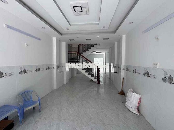 Nhà 3 Tầng Đẹp — Gần Thạch Lam Trần Thủ Độ (4x15) Hướng Nam 4PN