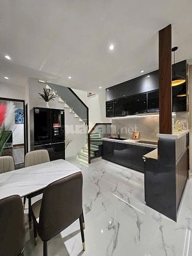 Căn nhà đẹp 2 tầng, 67.5m2 ngay Cô Giang, PN. Giá: 3 Tỷ 440. Hẻm 4.5m