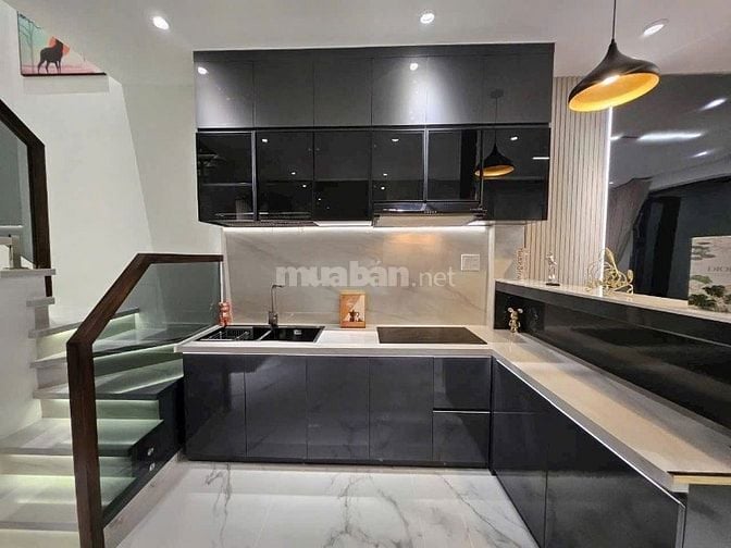 Căn nhà đẹp 2 tầng, 67.5m2 ngay Cô Giang, PN. Giá: 3 Tỷ 440. Hẻm 4.5m