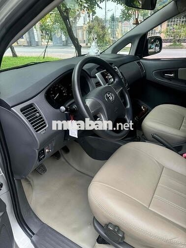 Toyota Innova 2013 E - 72000 km