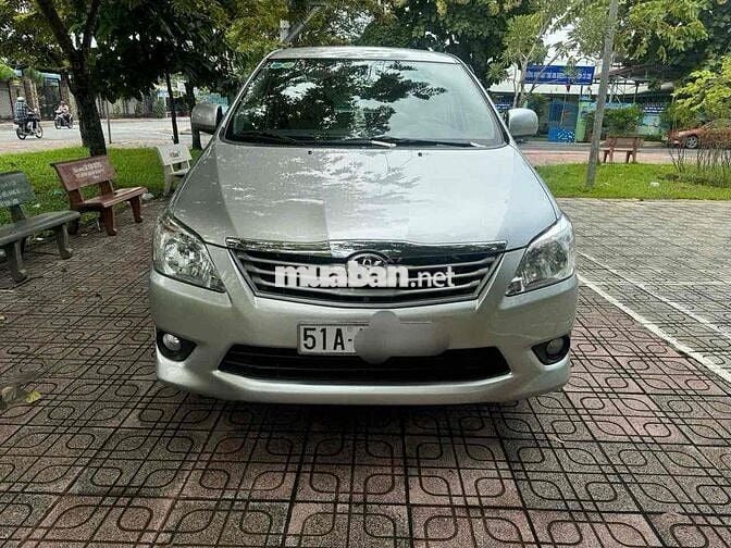 Toyota Innova 2013 E - 72000 km