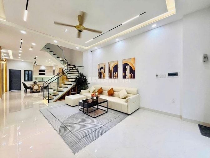 Cô Sáu gửi bán nhà 67m2 Trịnh Đình Trọng, Phú Trung, Tân Phú. sổ riêng