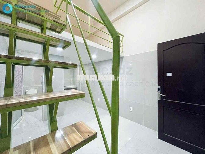 TRỐNG LẠI CHƯNG CƯ RỘNG 40m2 Ở ĐƯỢC 4 NGƯỜI NGAY NGÃ TƯ HÀNG XANH