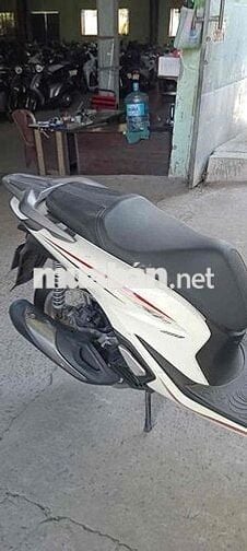 Shvn 160 trắng tỉnh xe đẹp zin 100% chưa dặm tút