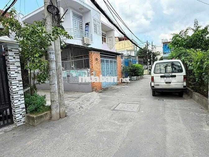 Bán căn nhà phường hiệp thành Q12 . DT 4x12 đúc1trệt,1 lửng . giá 4,15