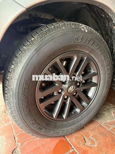Toyota Fortuner 2016 2.5G - 120000 km