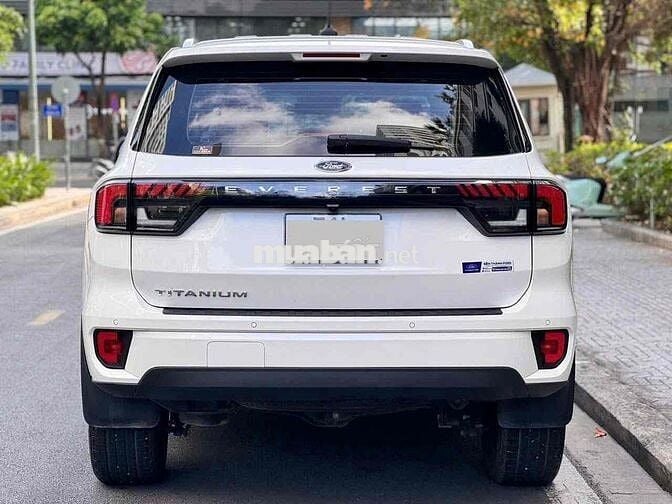 Everest Titanium 2024 Ford Qua Sử Dụng Chính Hãng