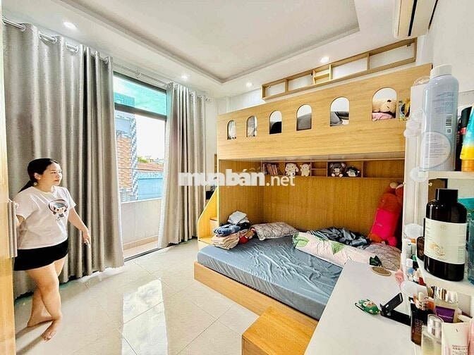 Bán nhà ngay chợ thạnh xuân hẻm xe hơi quận 12