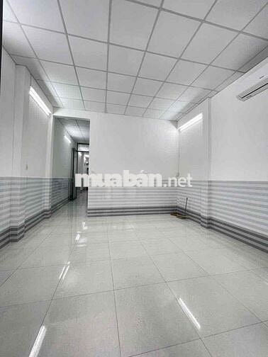 Nhà lầu 4 phòng 4 máy lạnh hẻm đường 30/4