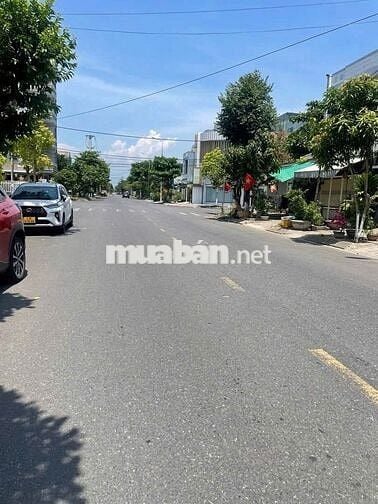 cần bán nhà 2 tầng đường Mẹ Thứ , Hoà Xuân.Q. Cẩm Lệ .tp Đà Nẵng