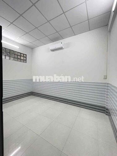 Nhà lầu 4 phòng 4 máy lạnh hẻm đường 30/4
