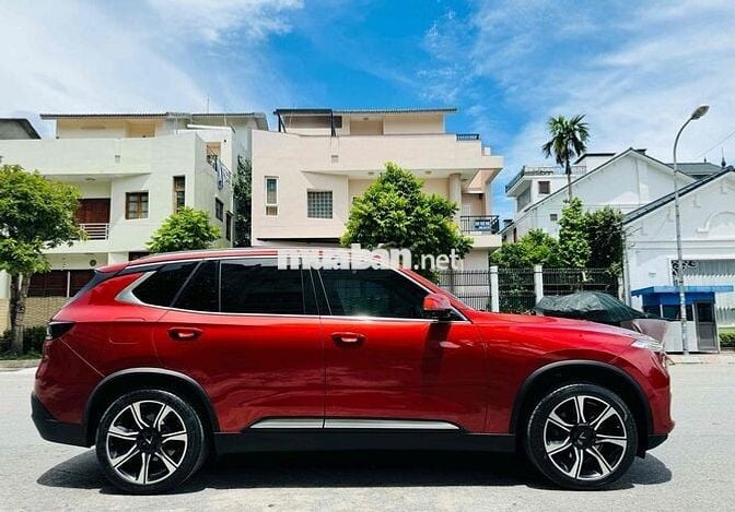 VinFast Lux SA2.0 2020 Premium 2.0 AT - 48888 km