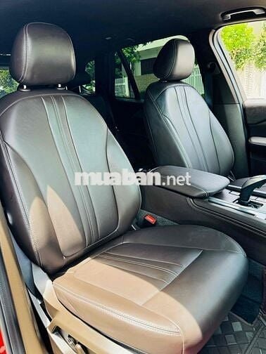 VinFast Lux SA2.0 2020 Premium 2.0 AT - 48888 km