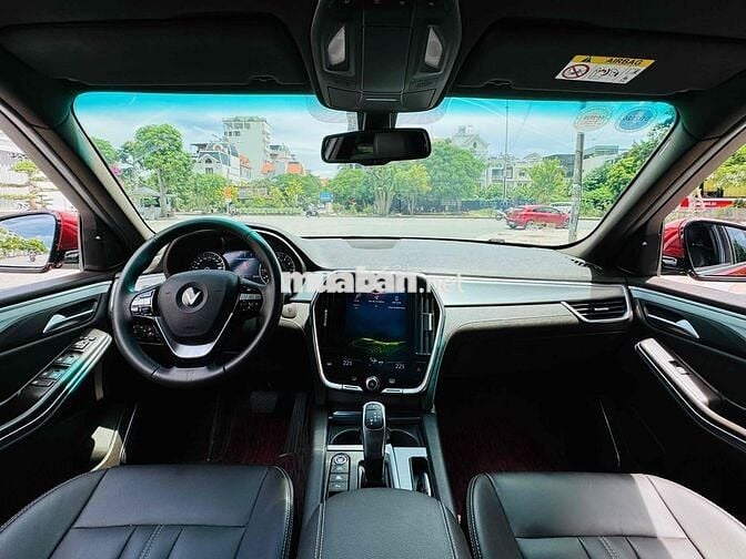 VinFast Lux SA2.0 2020 Premium 2.0 AT - 48888 km