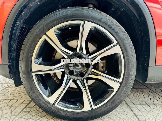 VinFast Lux SA2.0 2020 Premium 2.0 AT - 48888 km