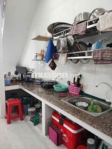 Nhà 2 tầng sạch đẹp ở ngay,khu Cát Tường Phú Nguyên đường ĐT.824