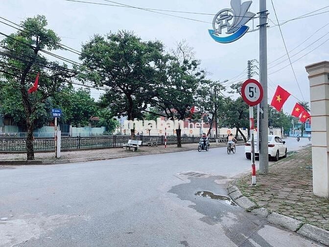 131m Đông Mỹ - Thanh Trì , Diện tích rộng - Ở Sướng ( 80tr/m )