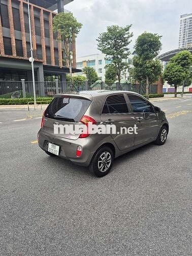 Kia 2014 Van 1.0 AT - 96000 km