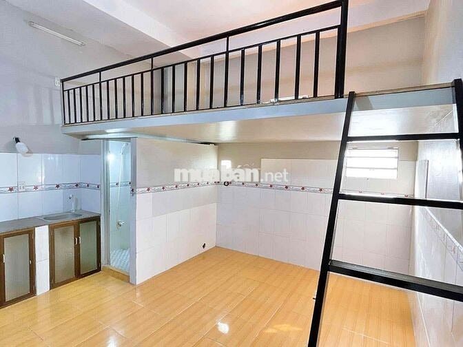 MỚI XÂY CÓ BẾN XE BUÝT QUA TRƯỜNG GIÁ RẺ