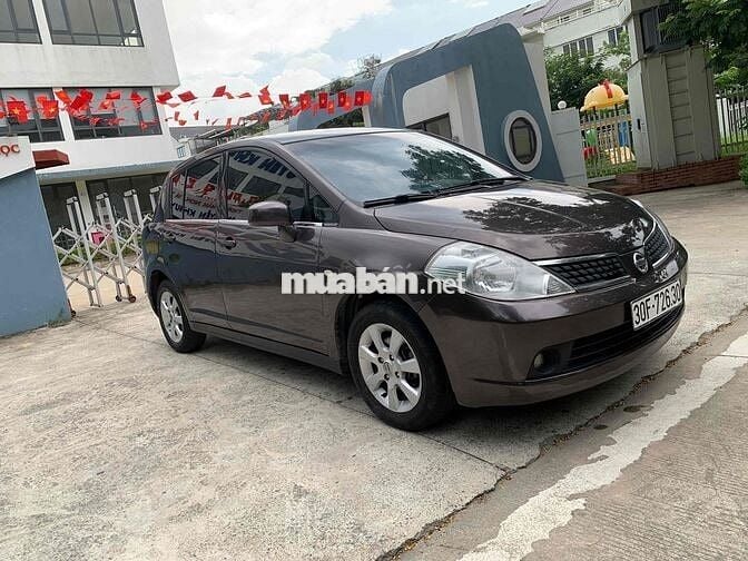 Em cần bán Nissan Tiida 1.6 nhập nhật cuối 2009