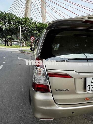Toyota Innova 2014 E - 99000 km
