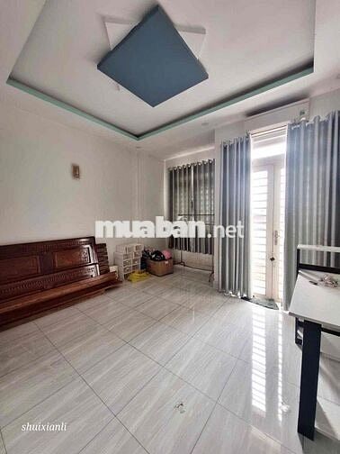 nhà full Nội Thất, trệt 2 lầu có 4 phòng ngủ 3wc, hẻm xe tải
