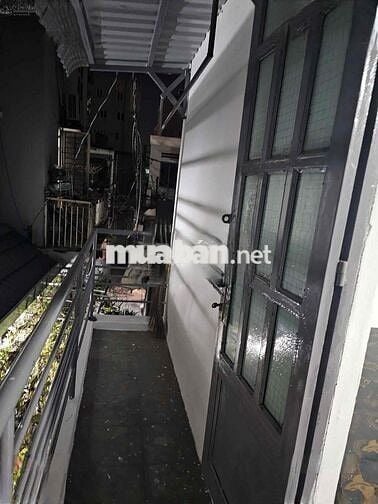 CHO THUÊ NHÀ - 1 TRỆT 1 LẦU - 2PN - GẦN CHỢ BÀ CHIỄU - ĐH VĂN LANG