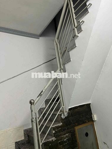 cho thuê nhà 4x12.5m, 2pn, 1 phòng thờ, 2wc, hẻm 3m, ĐHT 31, THT, Q12
