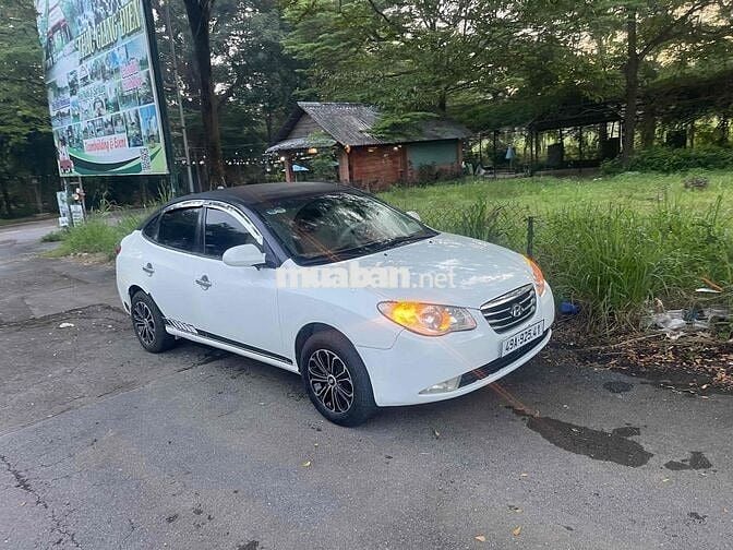Hyundai Elantra 2011 - 6879 km